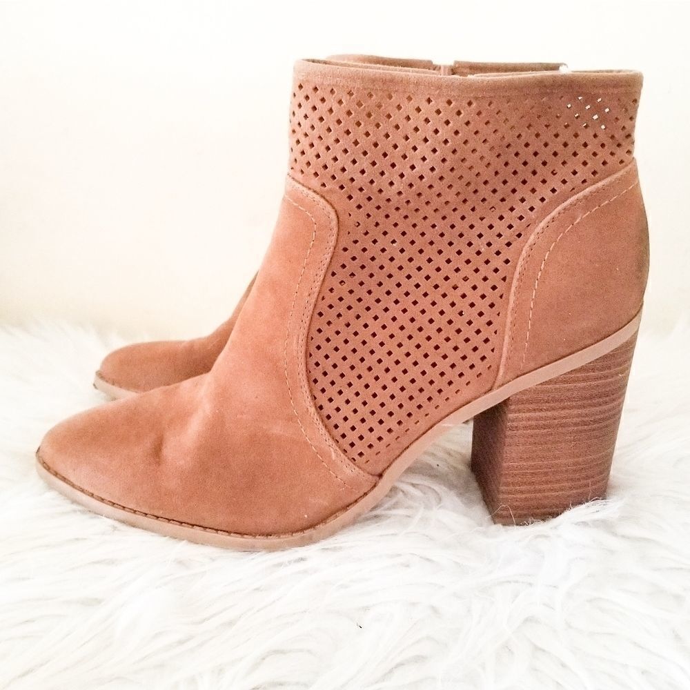 Universal Threads bootie style boots size 10 - Picture 8 of 8